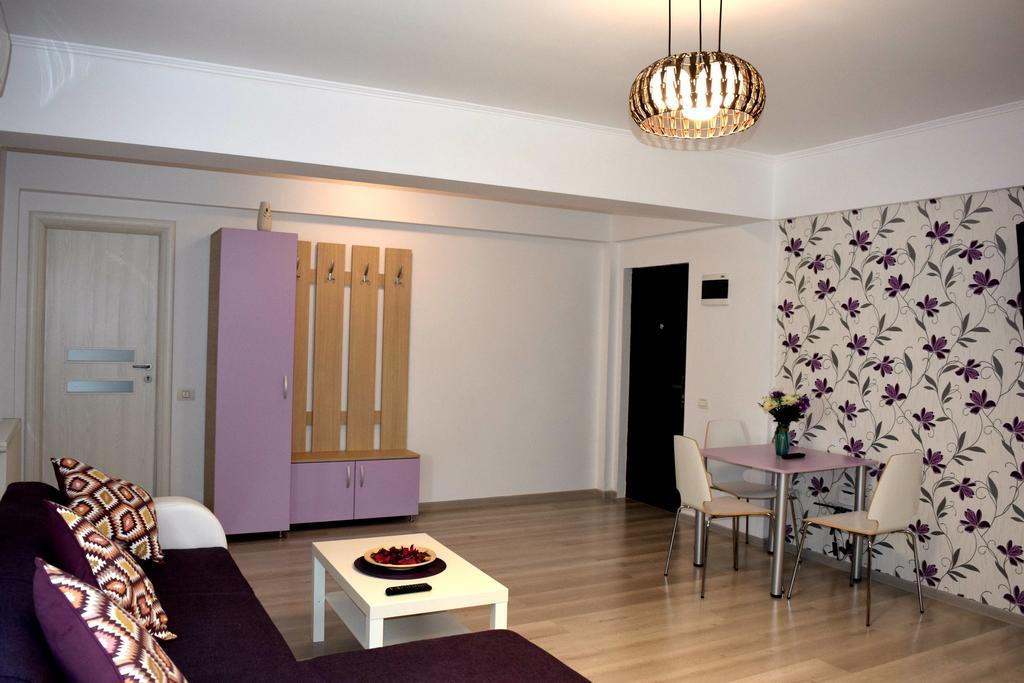 Liliac * Bucureşti